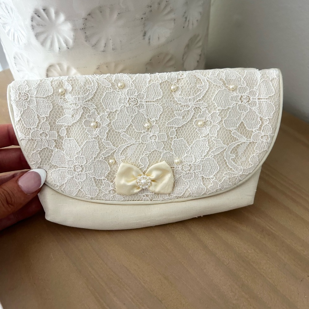 Vintage Ivory Lace Faux Pearl Cosmetic Bag Mini Mirror Makeup Pouch